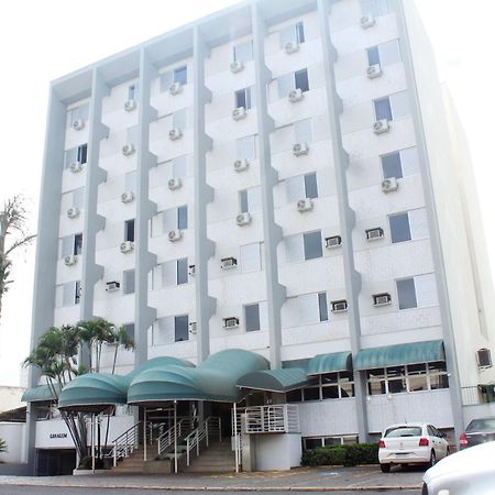 Days Inn By Wyndham Uberlândia エクステリア 写真