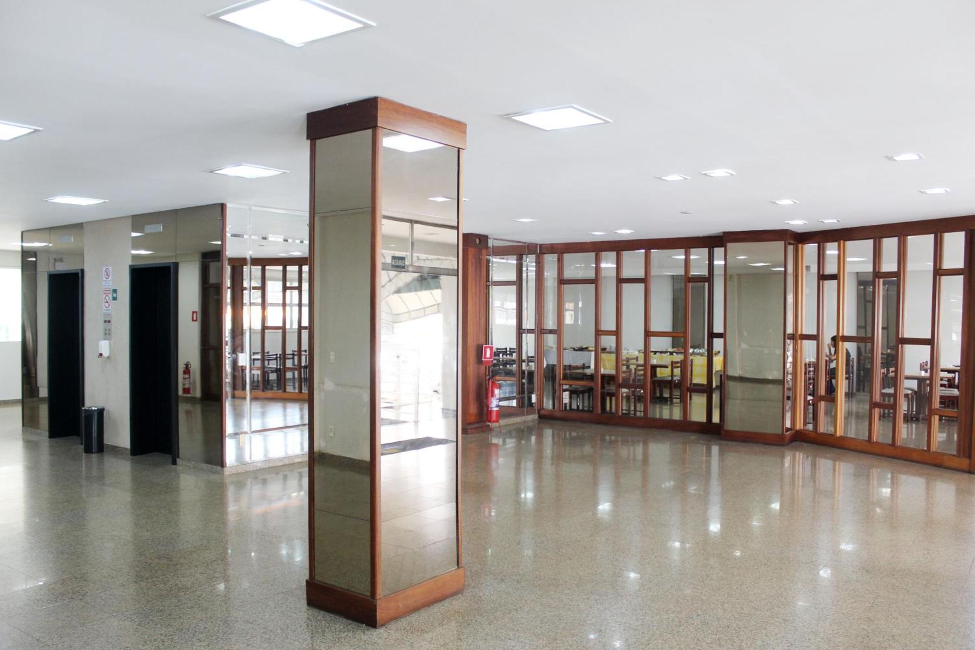 Days Inn By Wyndham Uberlândia エクステリア 写真